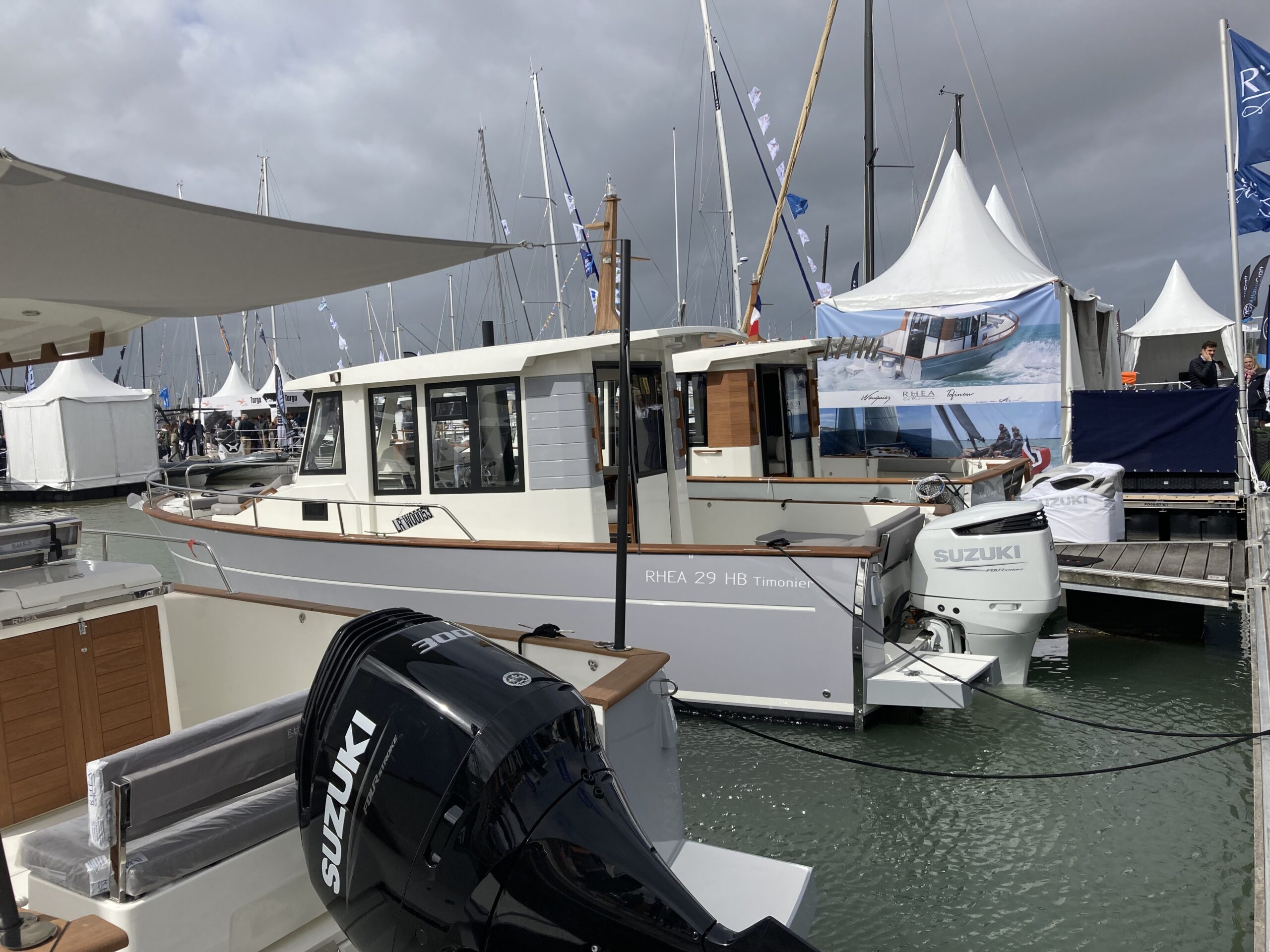 bateaux a vendre beneteau quicksilver wellcraft nautitech rhea marine